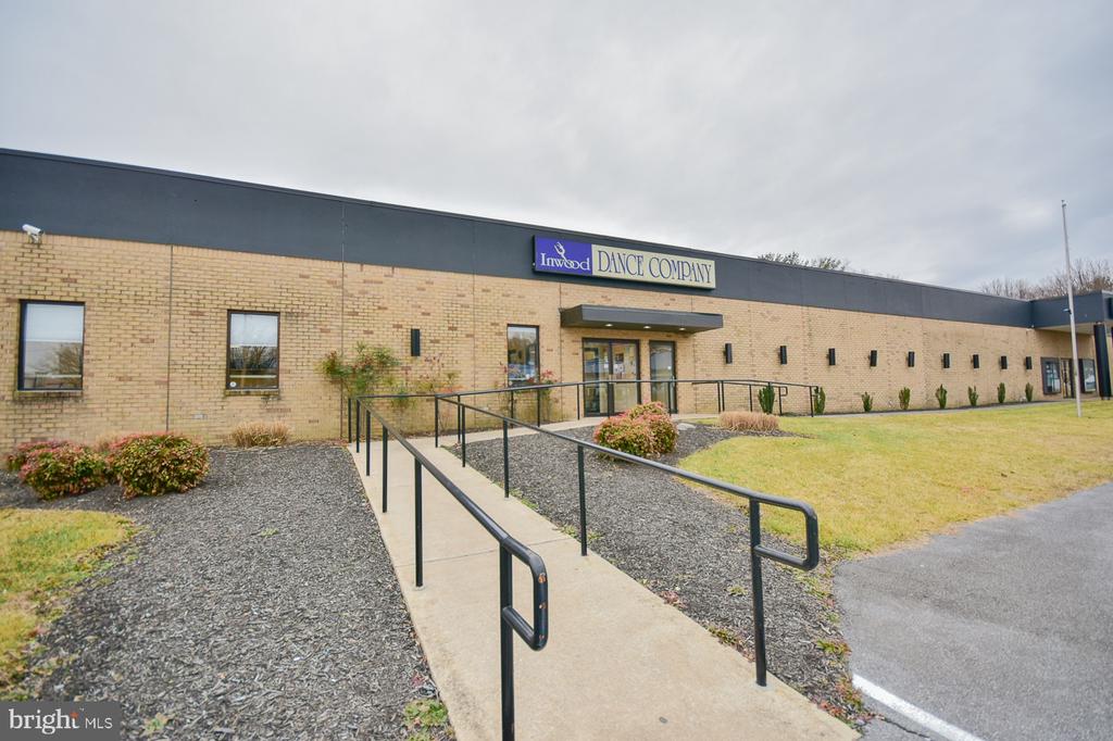 2249 - 2287 - 2297 HENSHAW ROAD