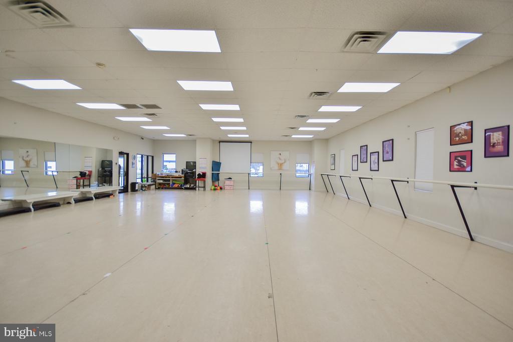 2249 - 2287 - 2297 HENSHAW ROAD
