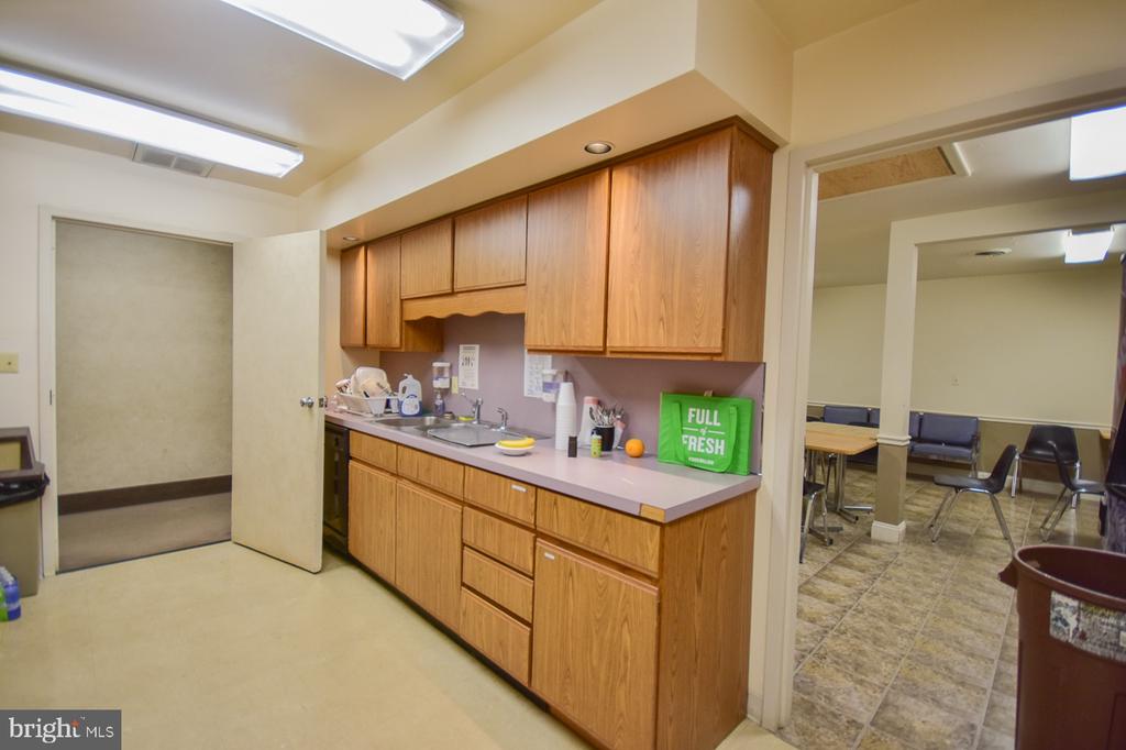 2249 - 2287 - 2297 HENSHAW ROAD