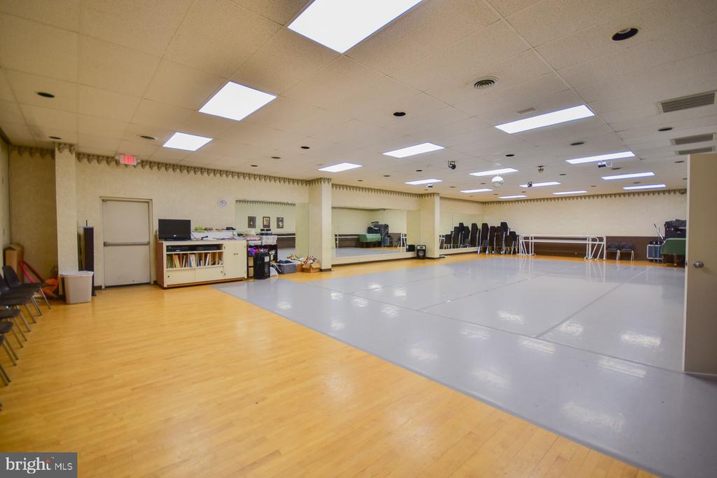 2249 - 2287 - 2297 HENSHAW ROAD
