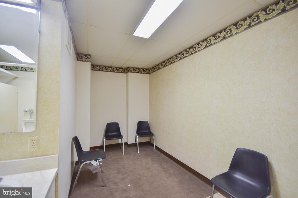 2249 - 2287 - 2297 HENSHAW ROAD