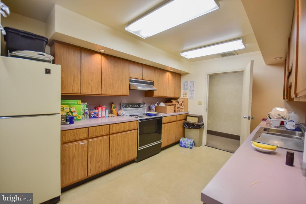 2249 - 2287 - 2297 HENSHAW ROAD