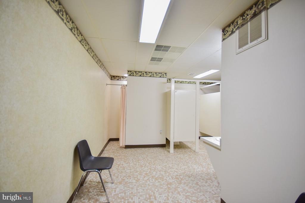 2249 - 2287 - 2297 HENSHAW ROAD