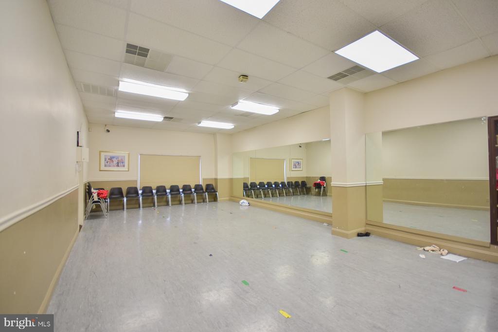 2249 - 2287 - 2297 HENSHAW ROAD