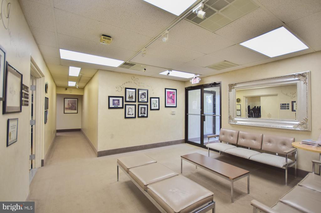 2249 - 2287 - 2297 HENSHAW ROAD