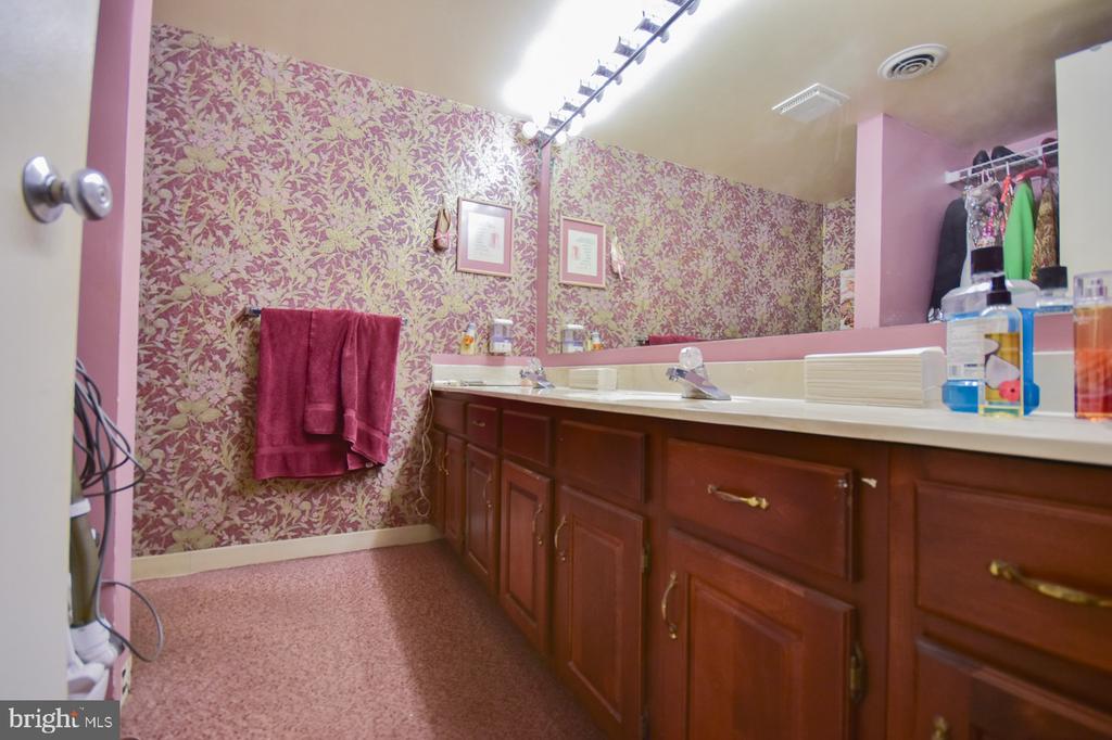 2249 - 2287 - 2297 HENSHAW ROAD