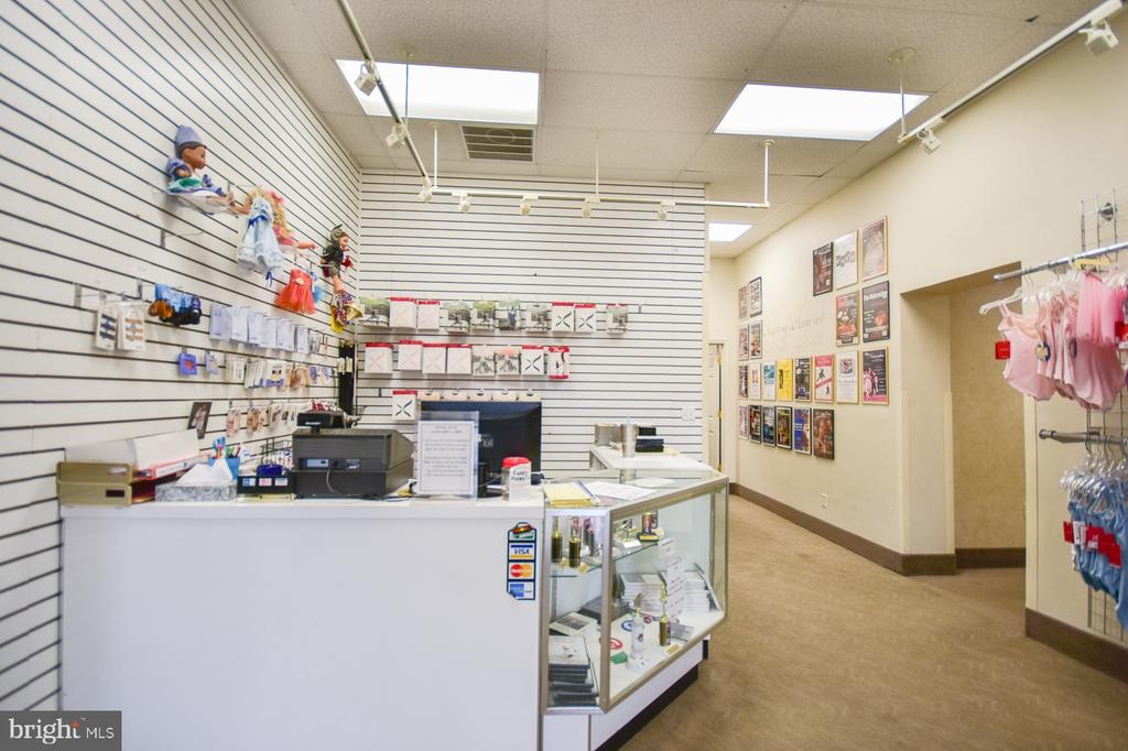 2249 - 2287 - 2297 HENSHAW ROAD
