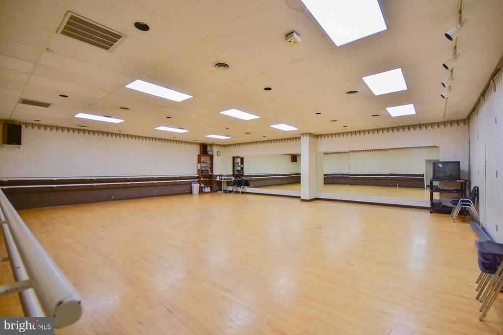 2249 - 2287 - 2297 HENSHAW ROAD