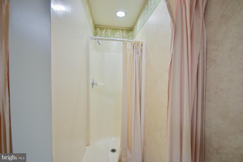 2249 - 2287 - 2297 HENSHAW ROAD