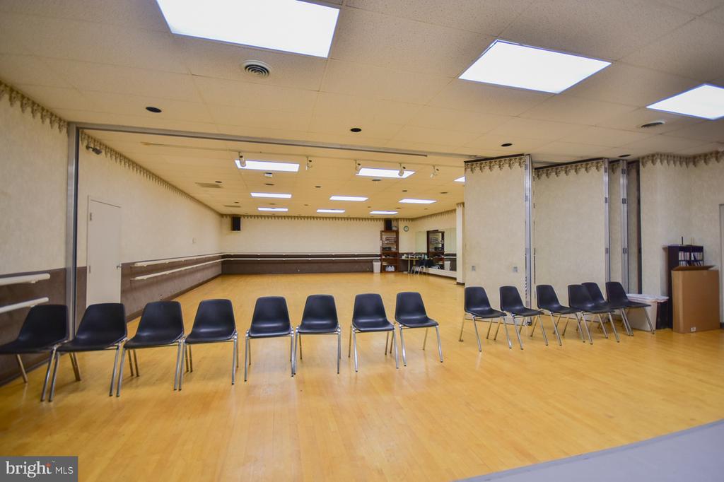2249 - 2287 - 2297 HENSHAW ROAD