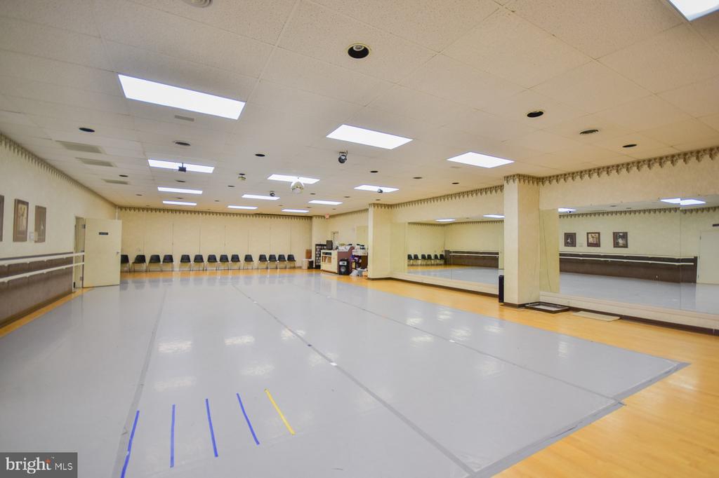 2249 - 2287 - 2297 HENSHAW ROAD