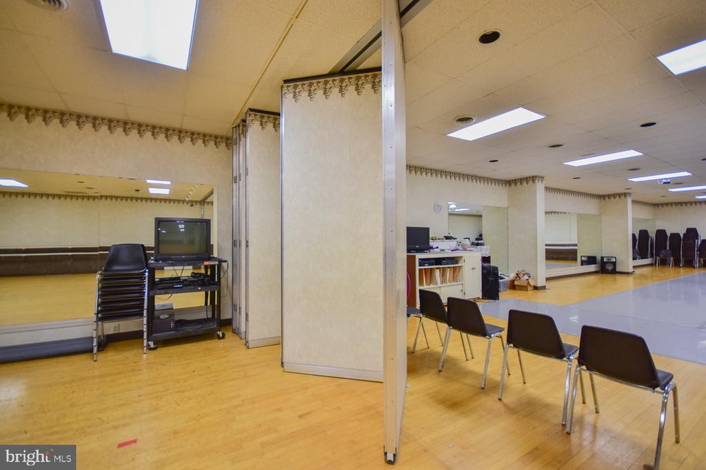 2249 - 2287 - 2297 HENSHAW ROAD