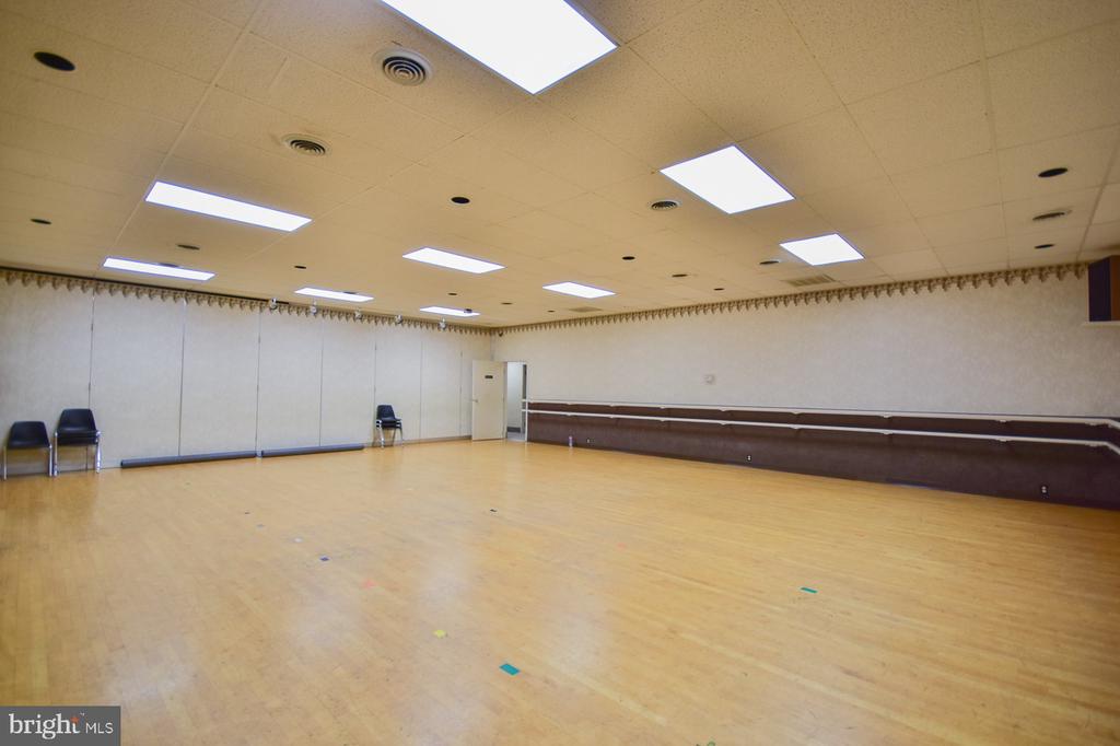 2249 - 2287 - 2297 HENSHAW ROAD