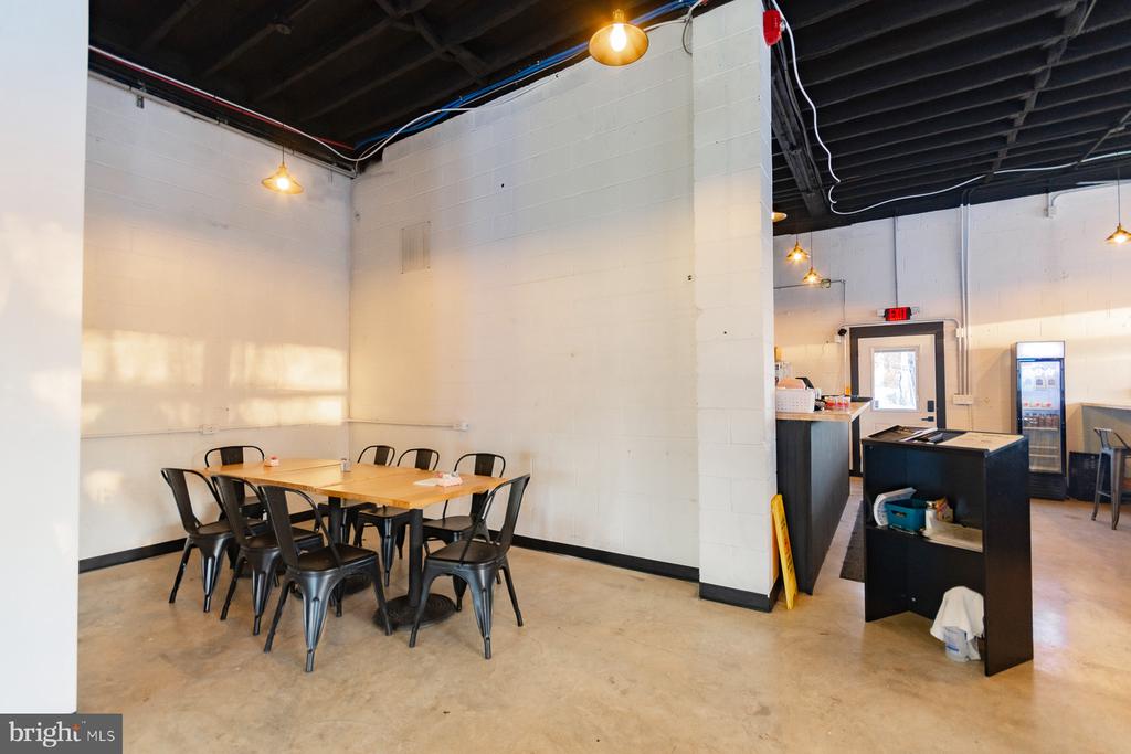 2249 - 2287 - 2297 HENSHAW ROAD