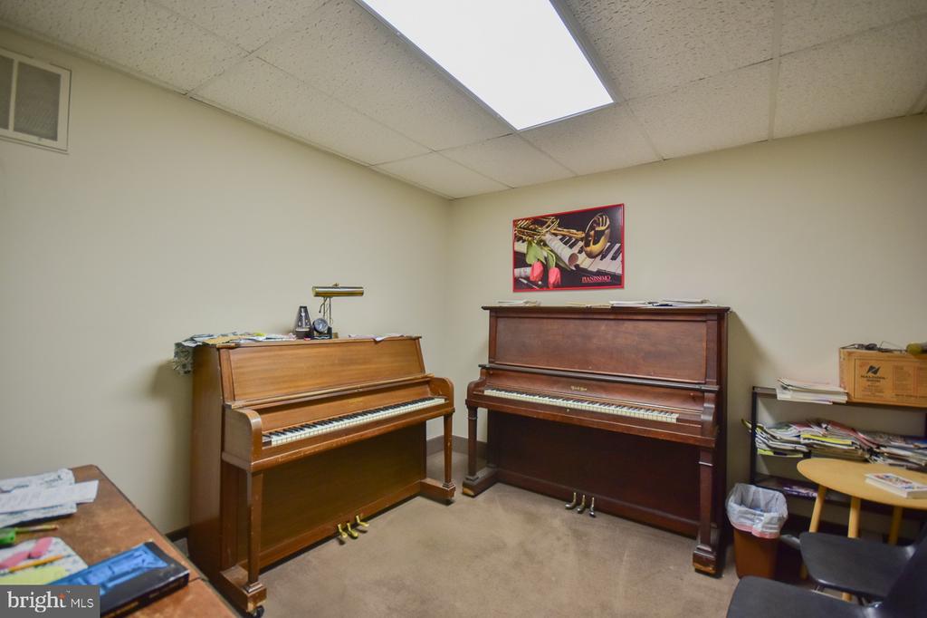2249 - 2287 - 2297 HENSHAW ROAD