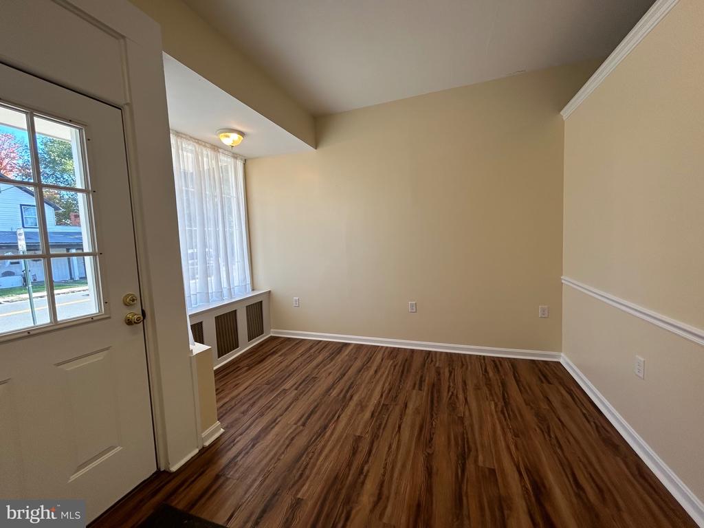 739 WINCHESTER AVENUE