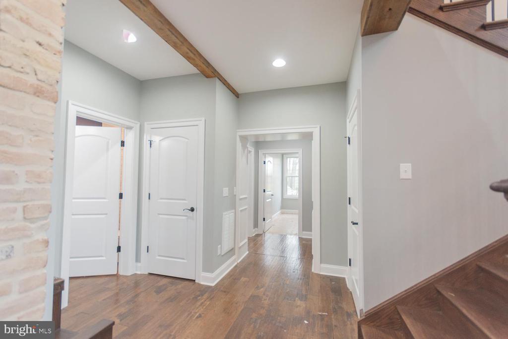 1643 VINEYARD ROAD