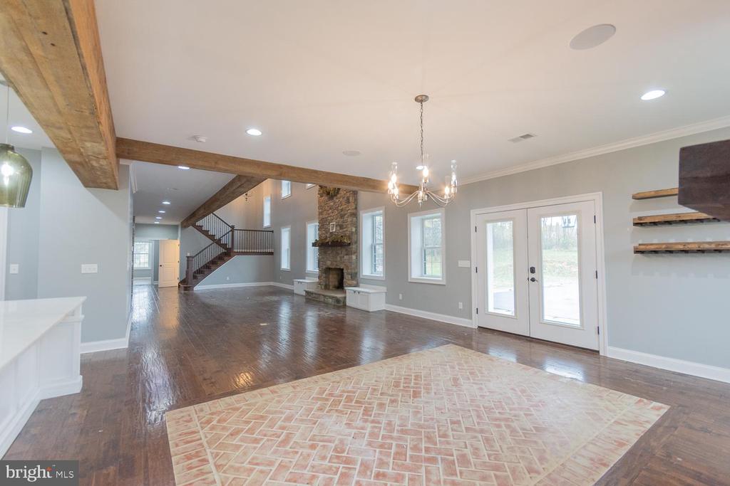 1643 VINEYARD ROAD