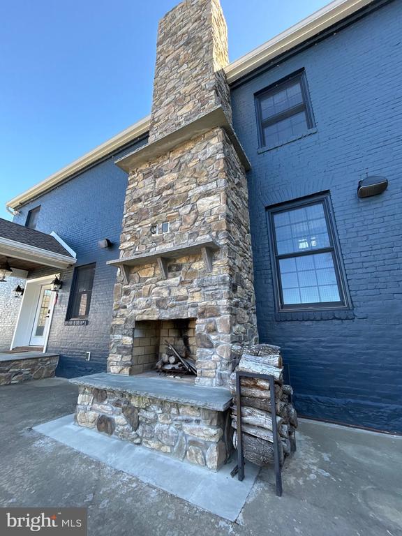 1643 VINEYARD ROAD