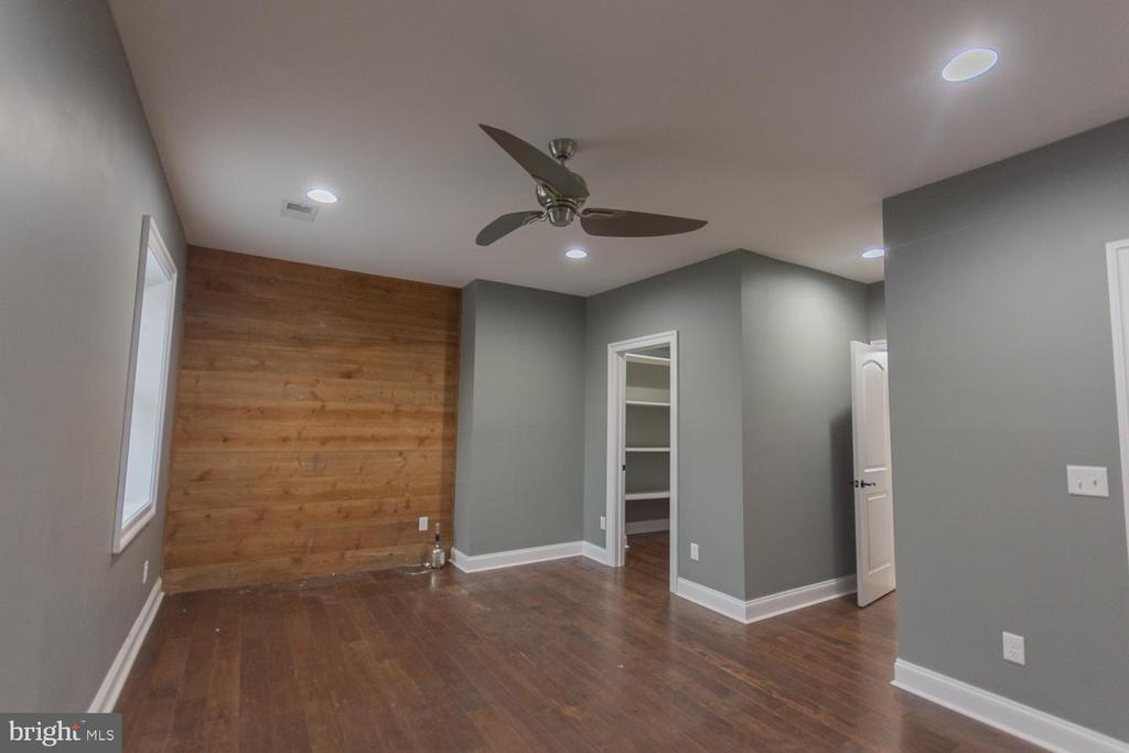 1643 VINEYARD ROAD