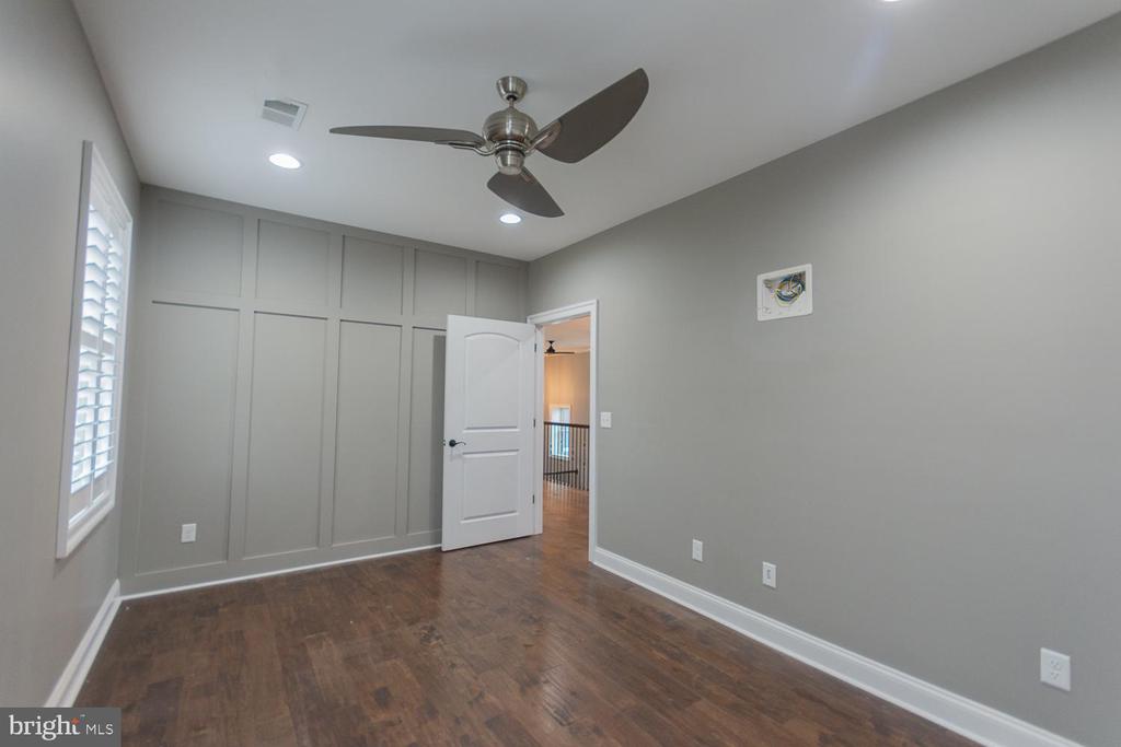 1643 VINEYARD ROAD