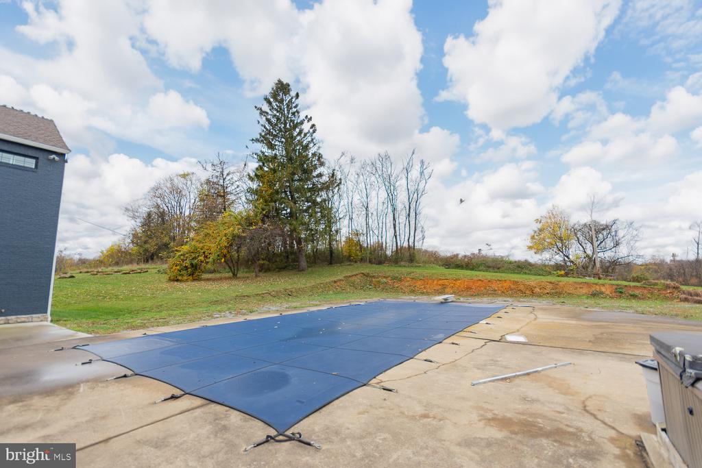 1643 VINEYARD ROAD