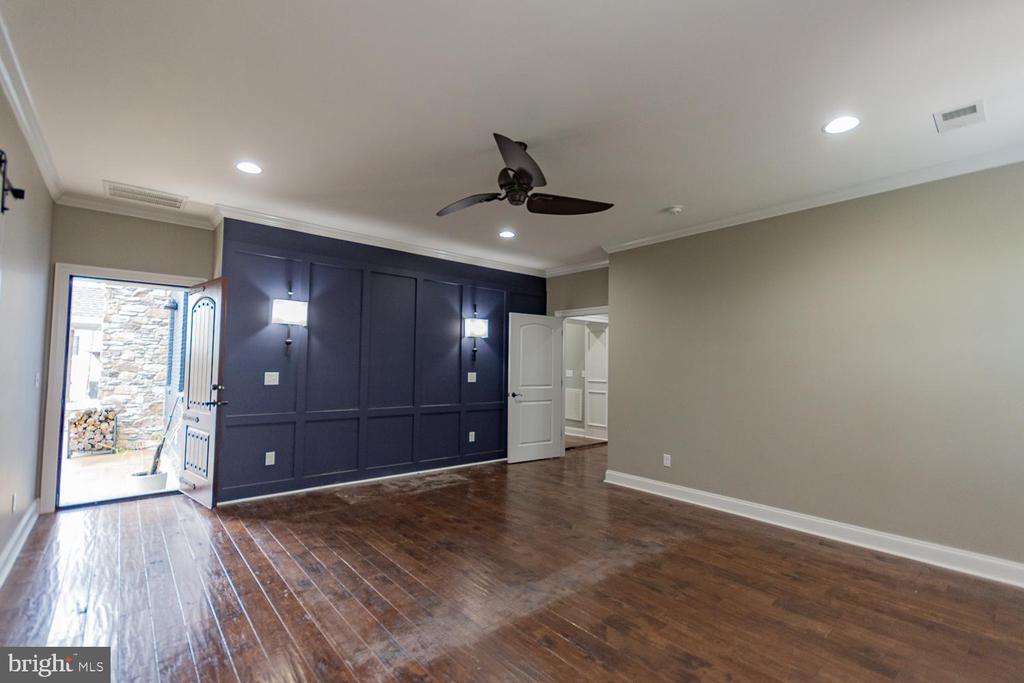 1643 VINEYARD ROAD