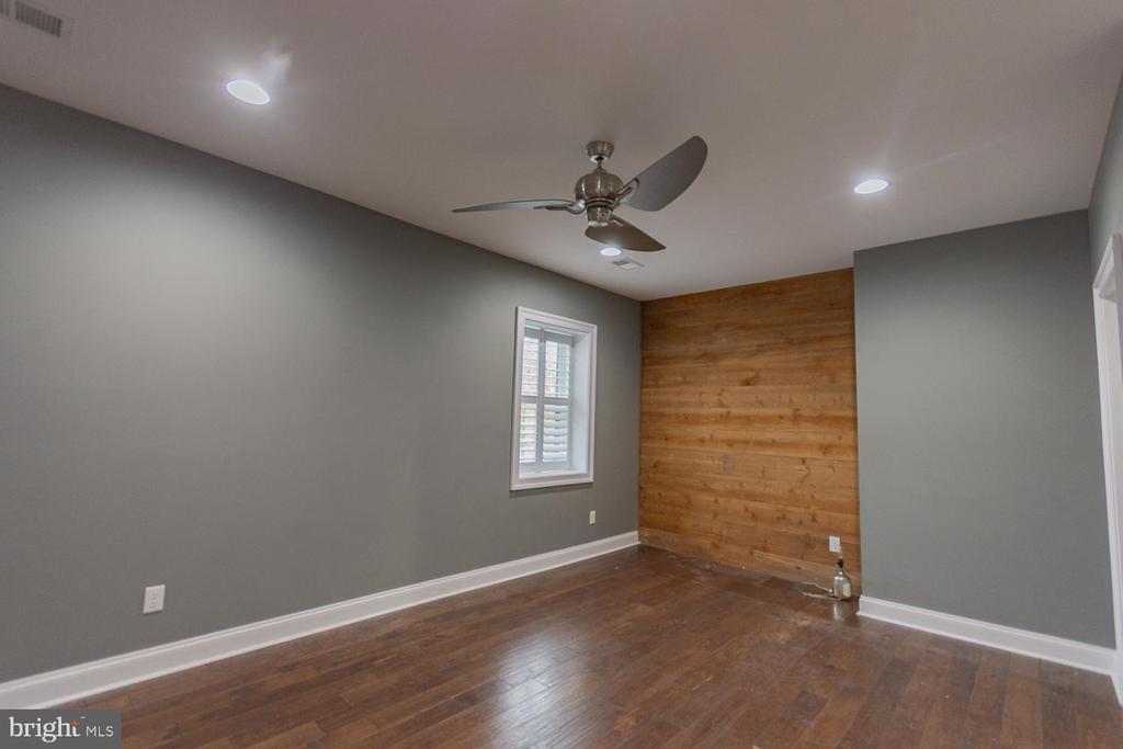 1643 VINEYARD ROAD