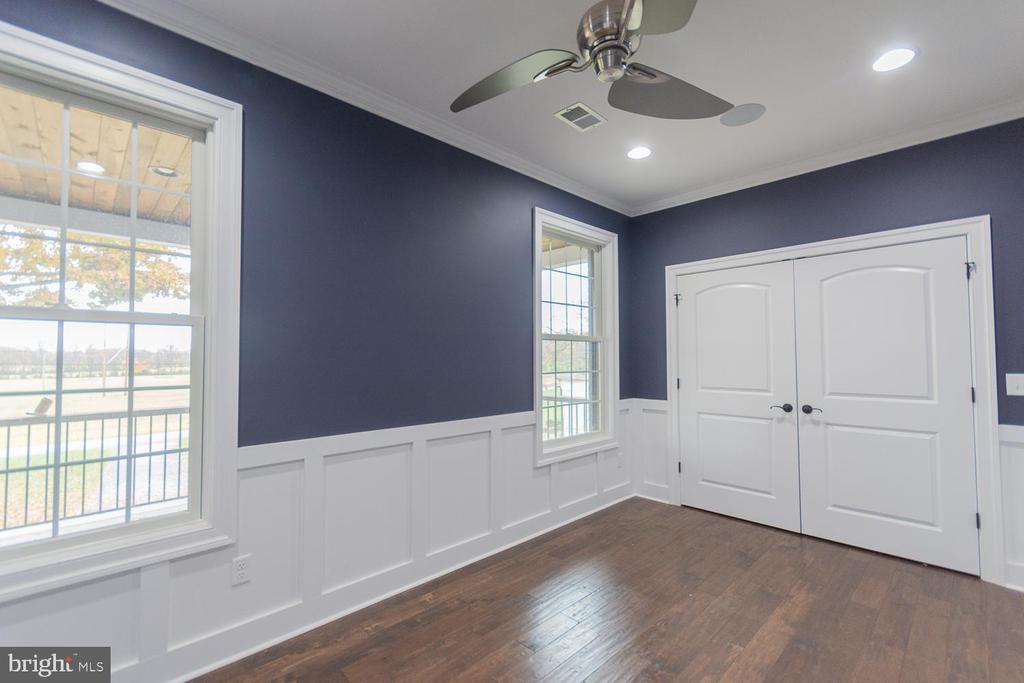 1643 VINEYARD ROAD