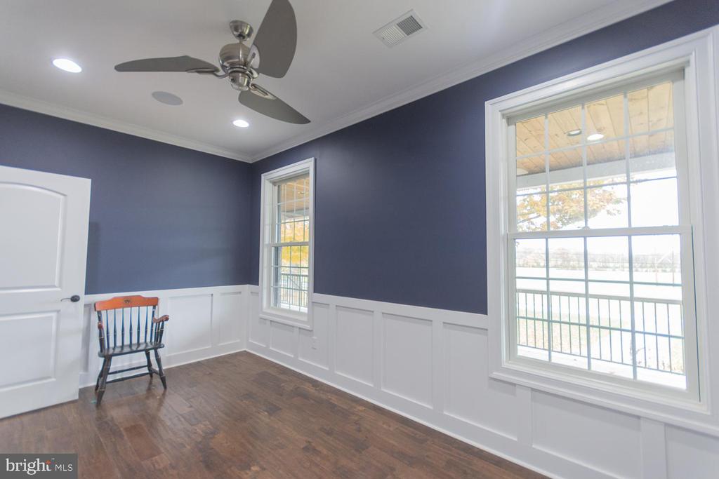 1643 VINEYARD ROAD