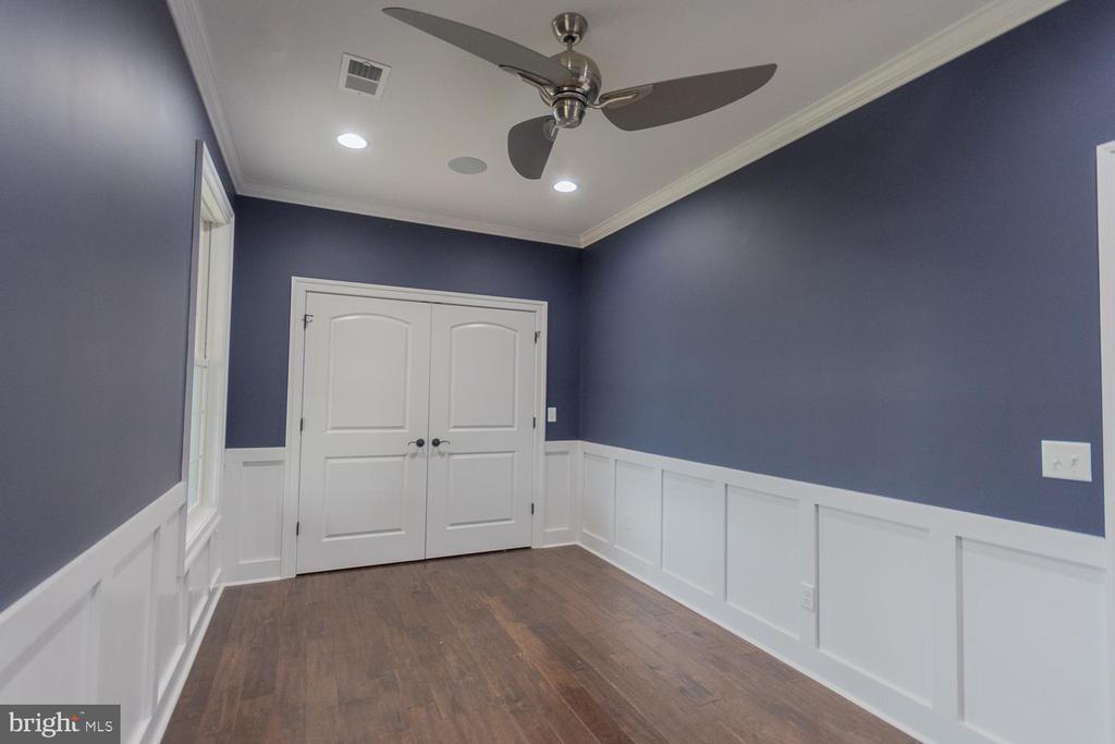 1643 VINEYARD ROAD
