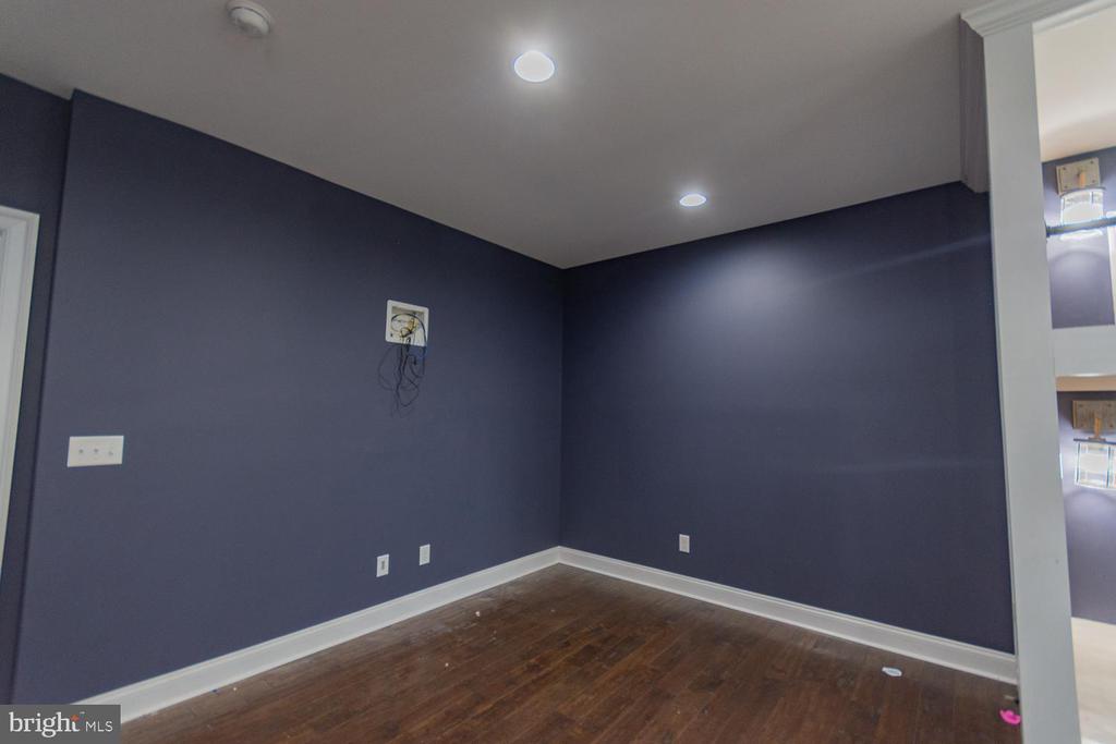 1643 VINEYARD ROAD