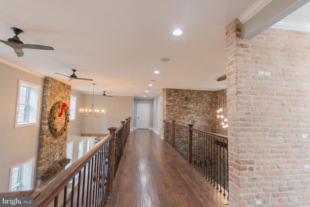 1643 VINEYARD ROAD