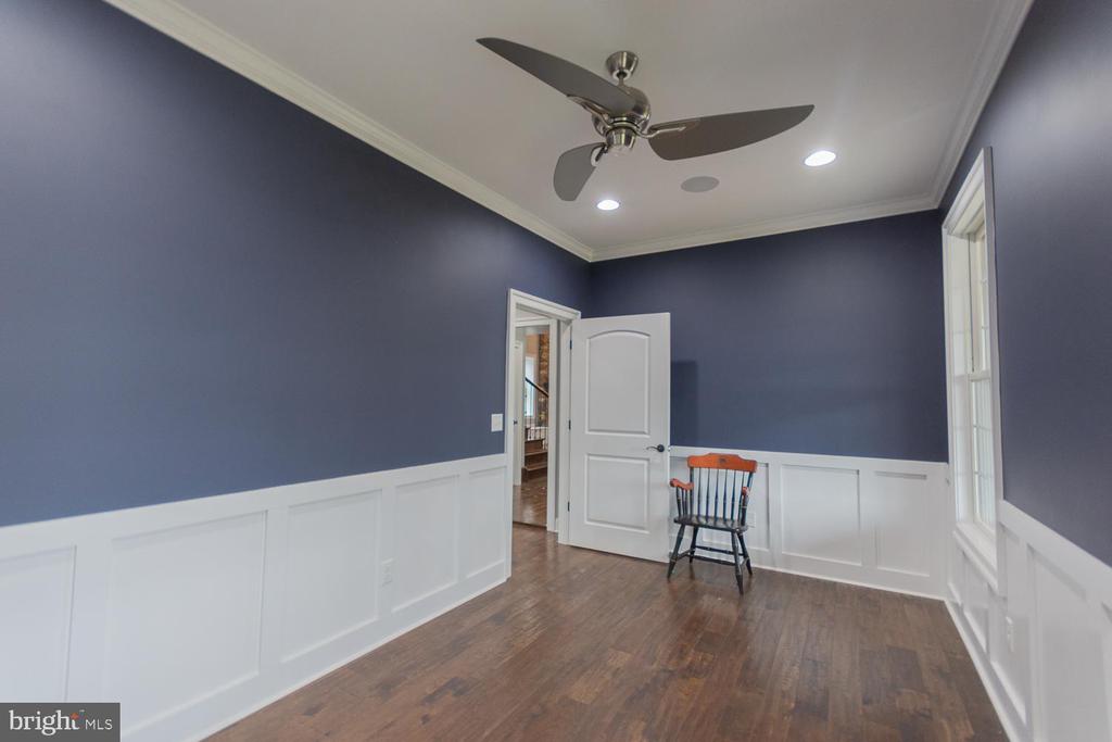 1643 VINEYARD ROAD