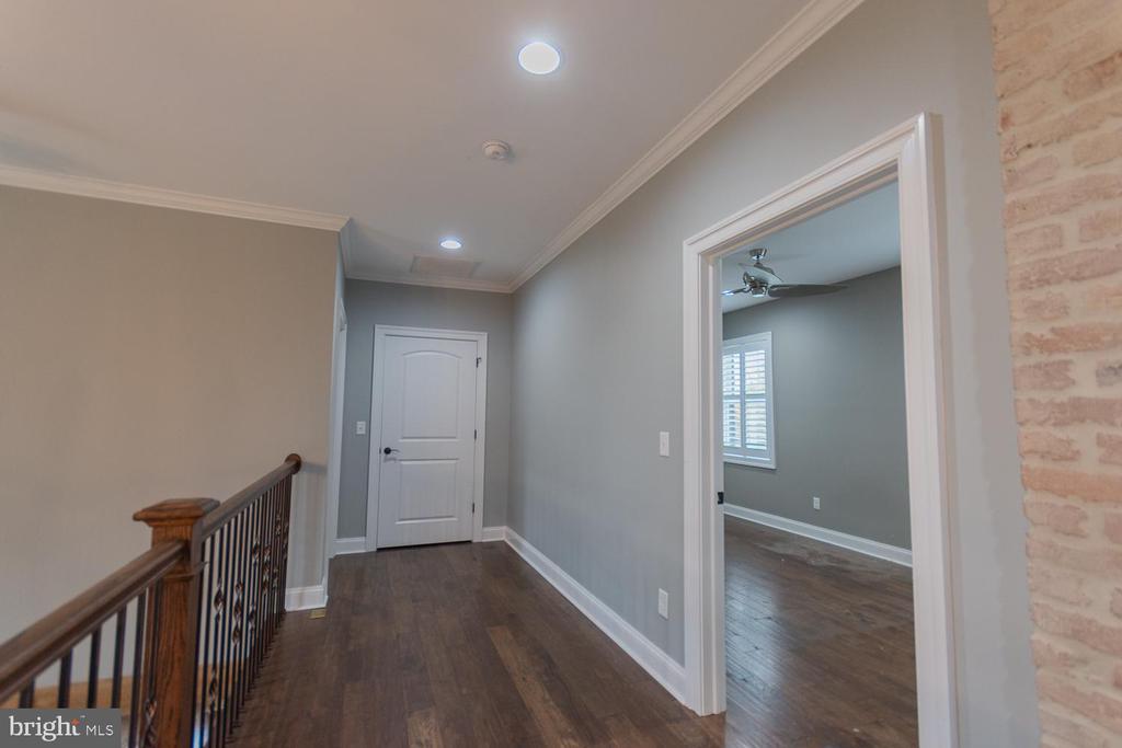 1643 VINEYARD ROAD