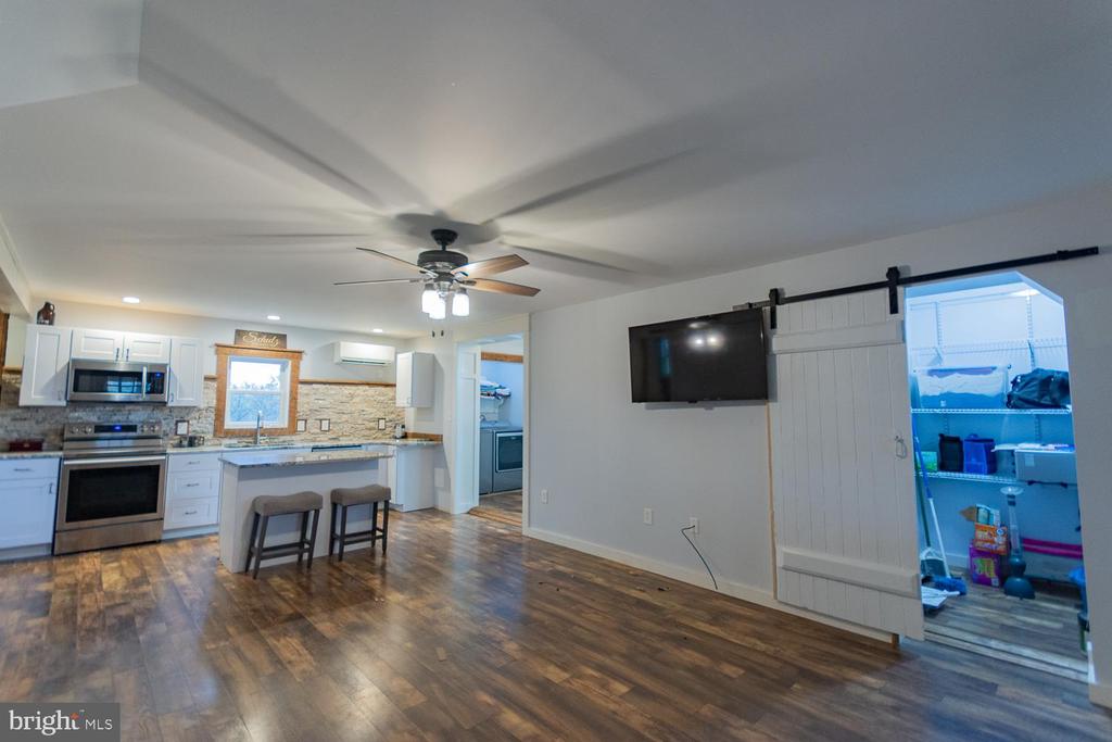 1643 VINEYARD ROAD