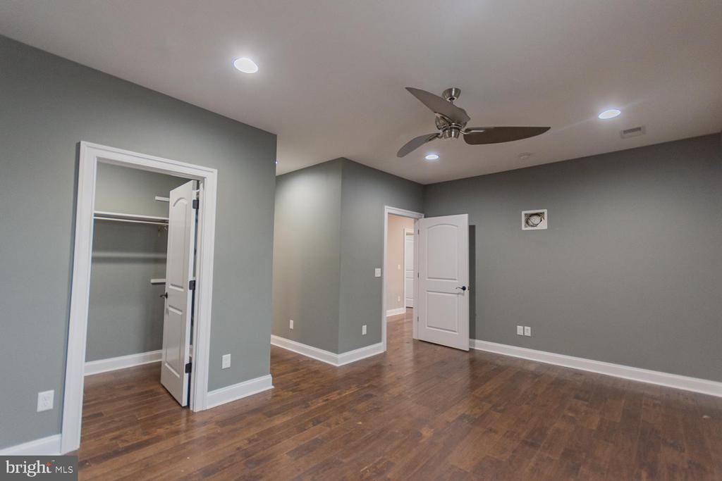 1643 VINEYARD ROAD