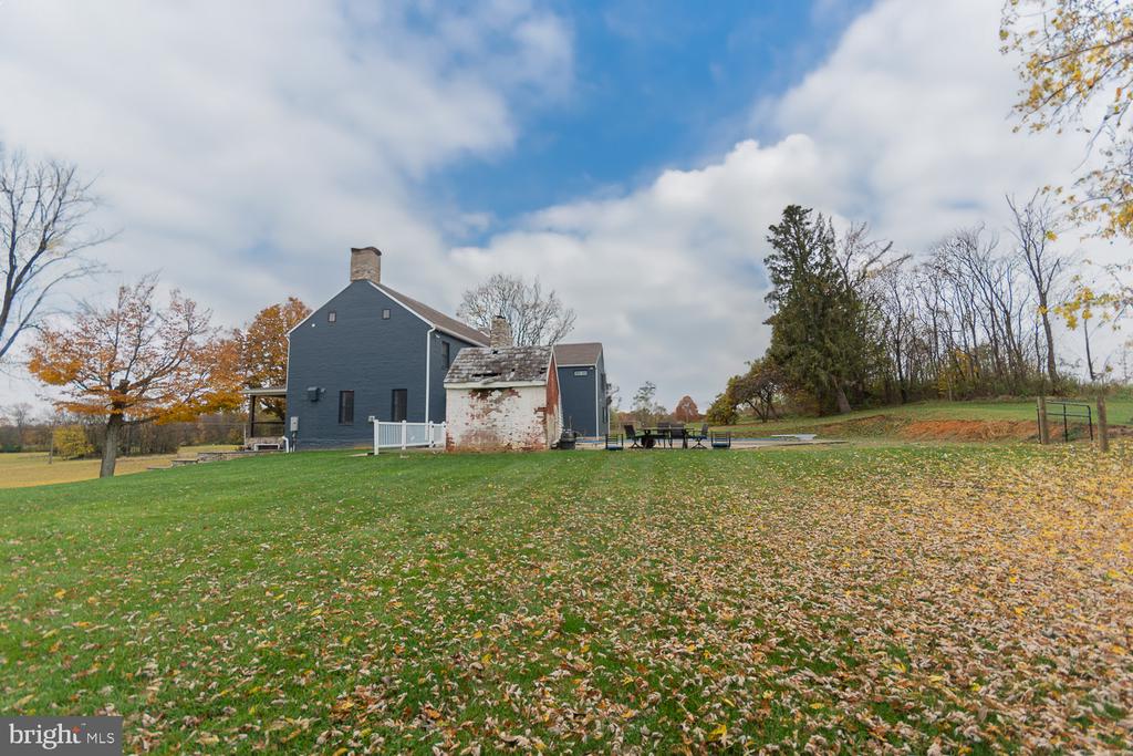1643 VINEYARD ROAD