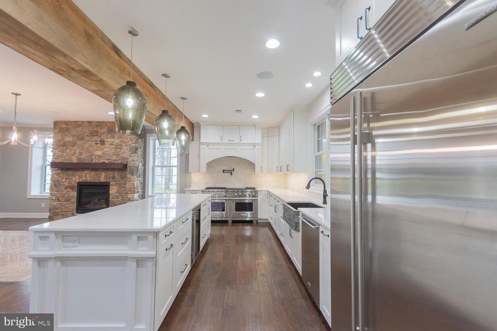 1643 VINEYARD ROAD