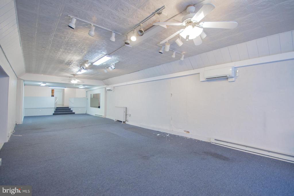145 N QUEEN STREET