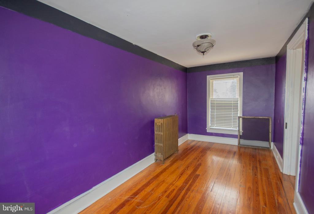 122 W MARTIN STREET