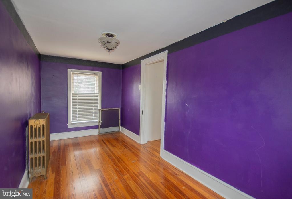 122 W MARTIN STREET