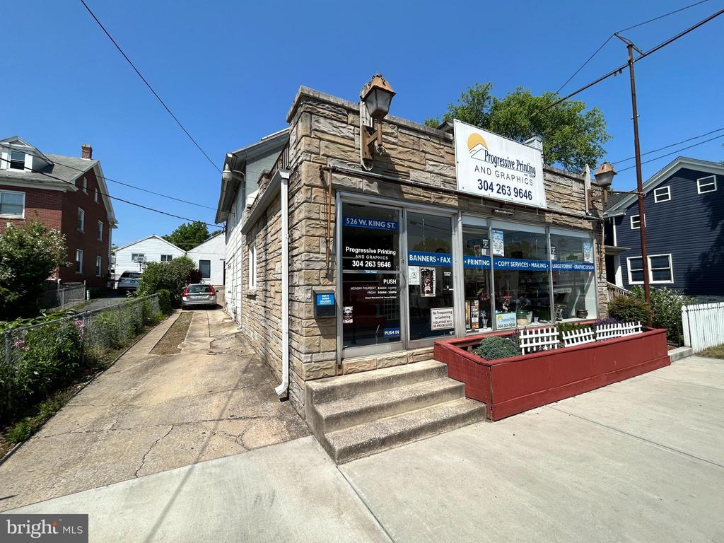 526 W KING STREET