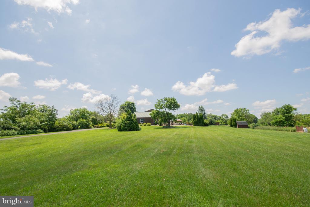 1623 LOST ROAD