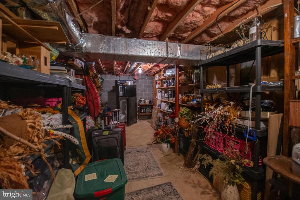 1623 LOST ROAD