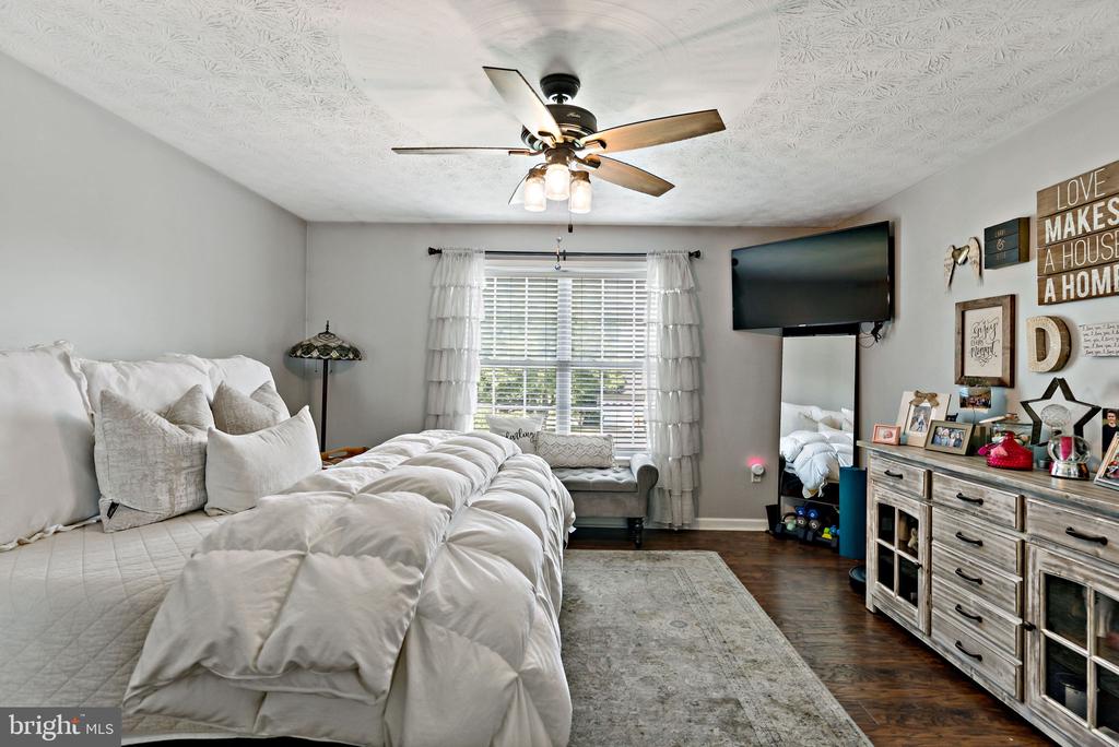 990 KILMER COURT