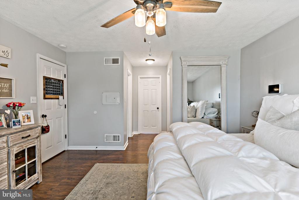 990 KILMER COURT