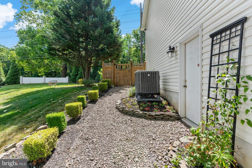 990 KILMER COURT