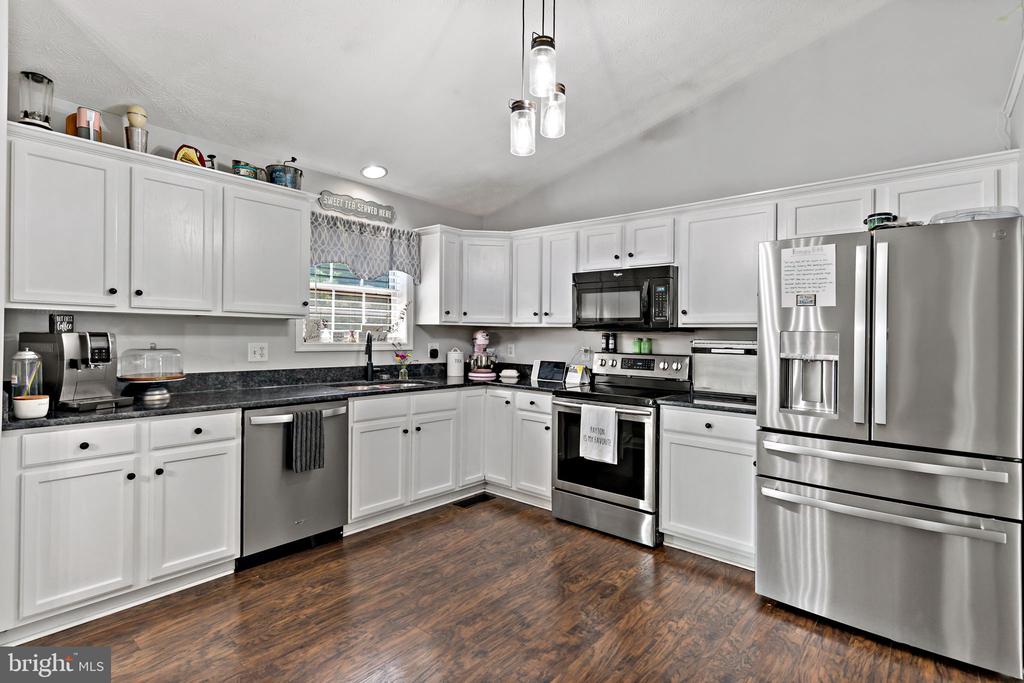 990 KILMER COURT