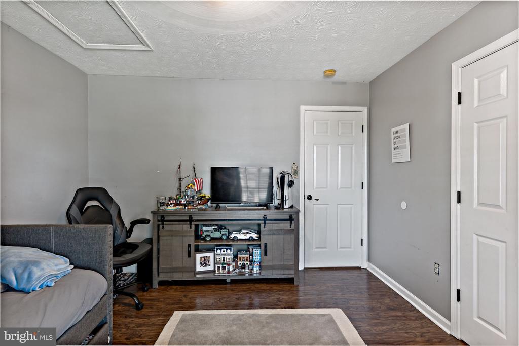 990 KILMER COURT